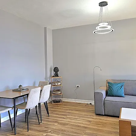 Albina 118 - Balcony & Sea View - Happy Apartment Sarandë