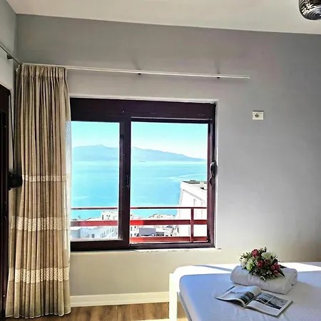 Albina 118 - Balcony & Sea View - Happy Appartamento